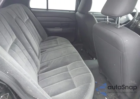 2011 Ford Crown Victoria Police Interceptor z USA, uszkodzony, nr VIN 2FABP7BVXBX159351